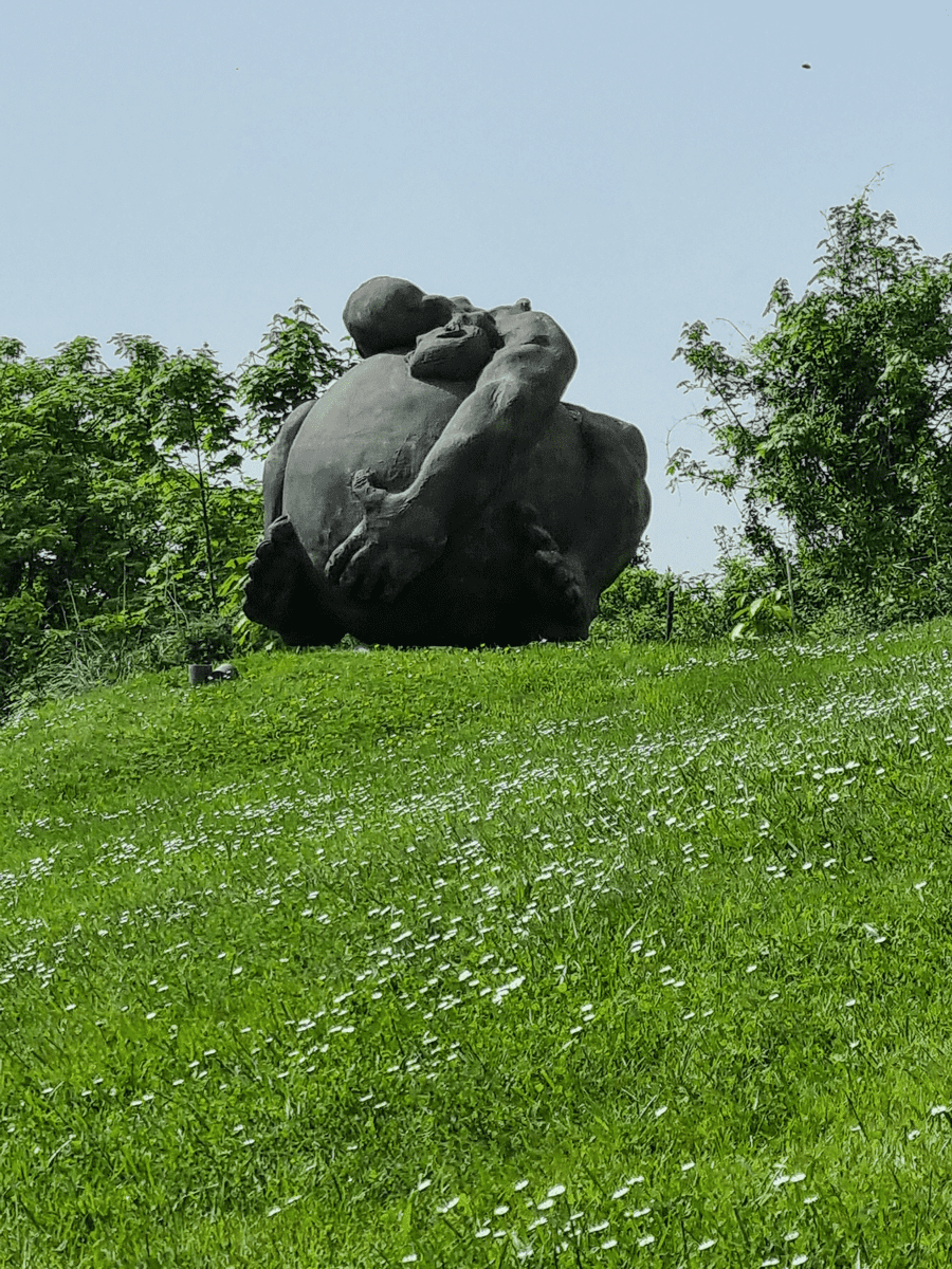 Esférica, escultura en Leioa